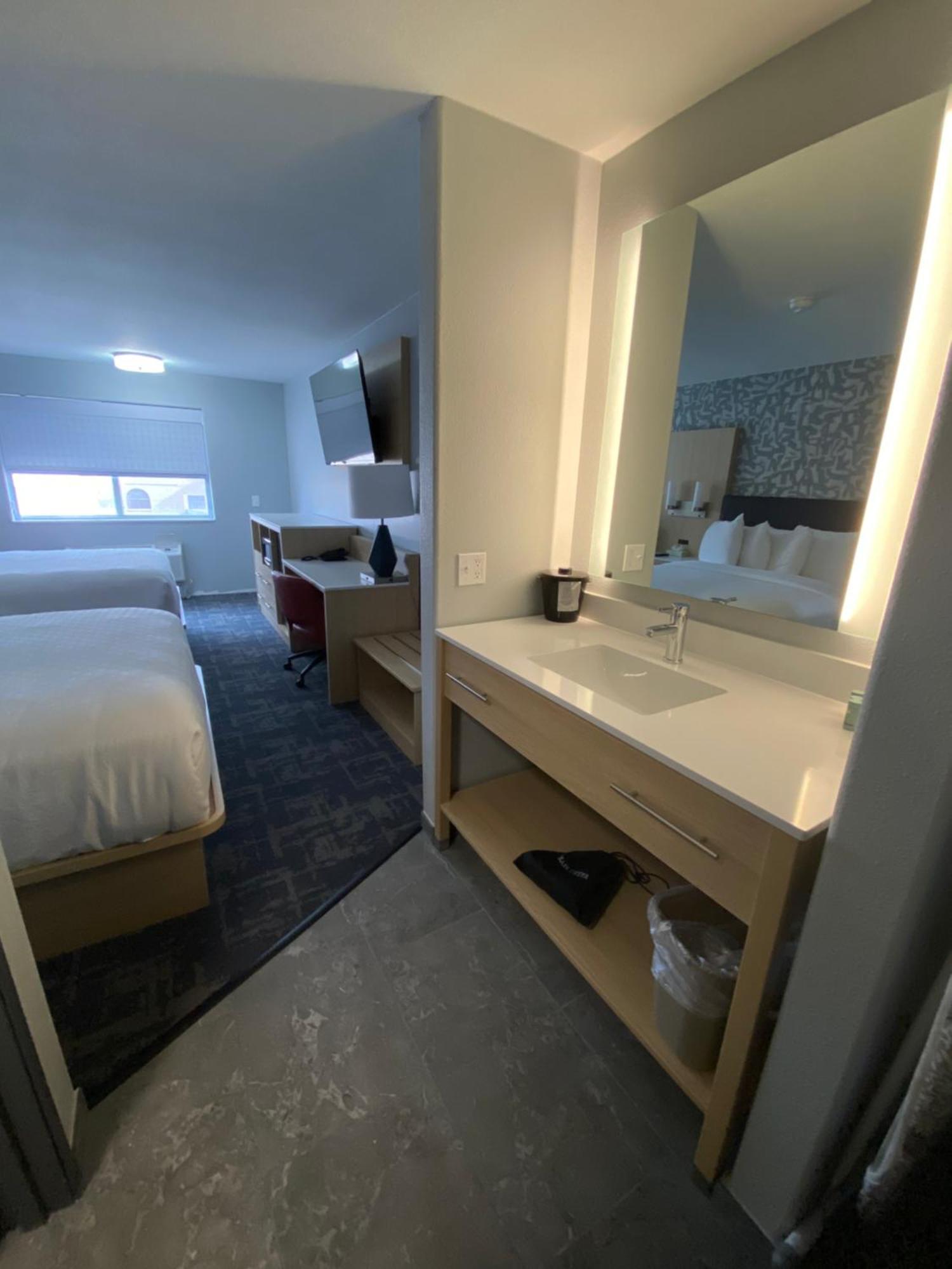 Best Western Montrose Inn エクステリア 写真