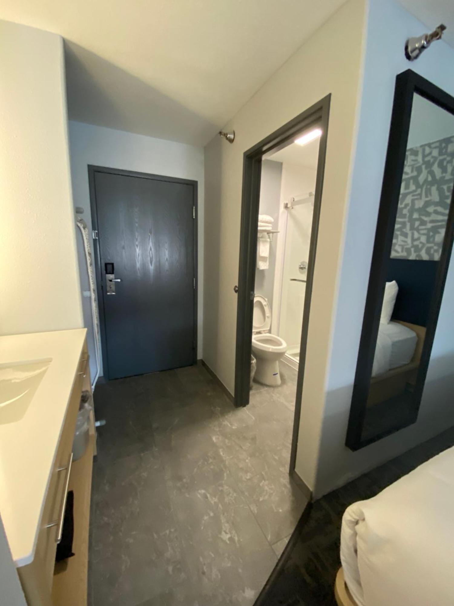 Best Western Montrose Inn エクステリア 写真