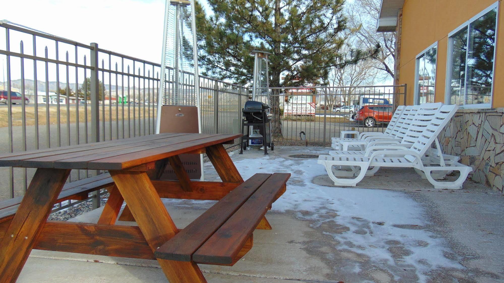 Best Western Montrose Inn エクステリア 写真